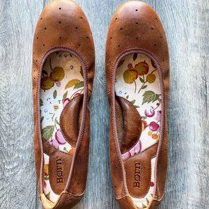 Born Womens 12 Leather Round Toe Ballet Flats